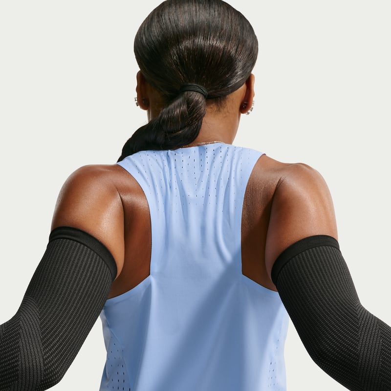 Tilko Nike AeroSwift Dri-FIT ADV "Aluminium" | Ženy | Běh | 02 | SPORTSHOWROOM