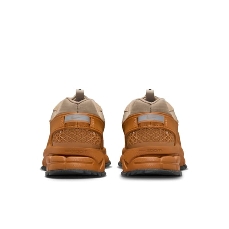 Nike Zoom Vomero Roam HQ2181-200 06