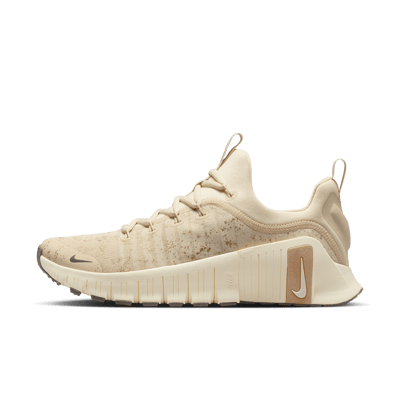 Tréningová obuv Nike Free Metcon 6 SE "Light Khaki & Coconut Milk" | Ženy | Tréning | 01 | SPORTSHOWROOM