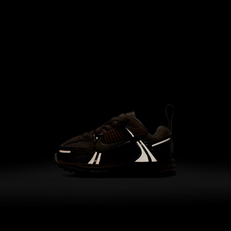 Nike Vomero 5 HF7000-110 08
