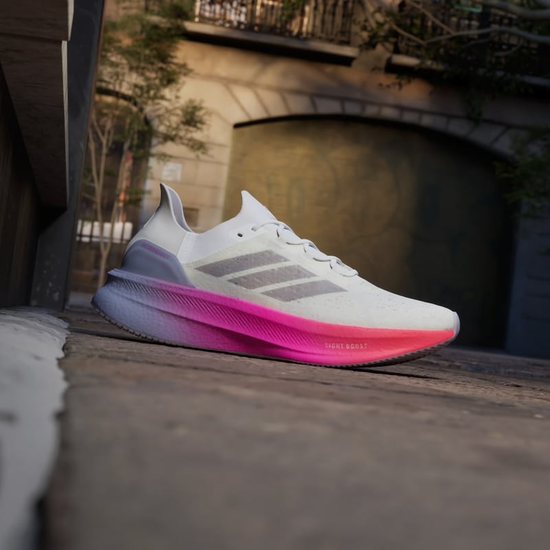adidas Ultraboost 5 Strung JQ2935 02