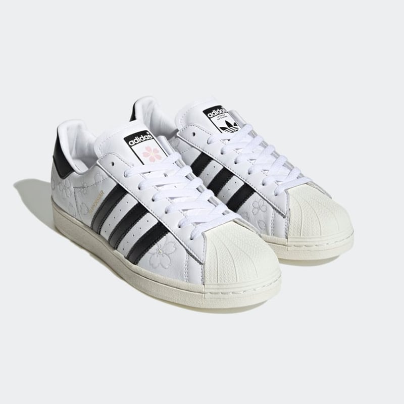 adidas Superstar Hanami IG9648 02