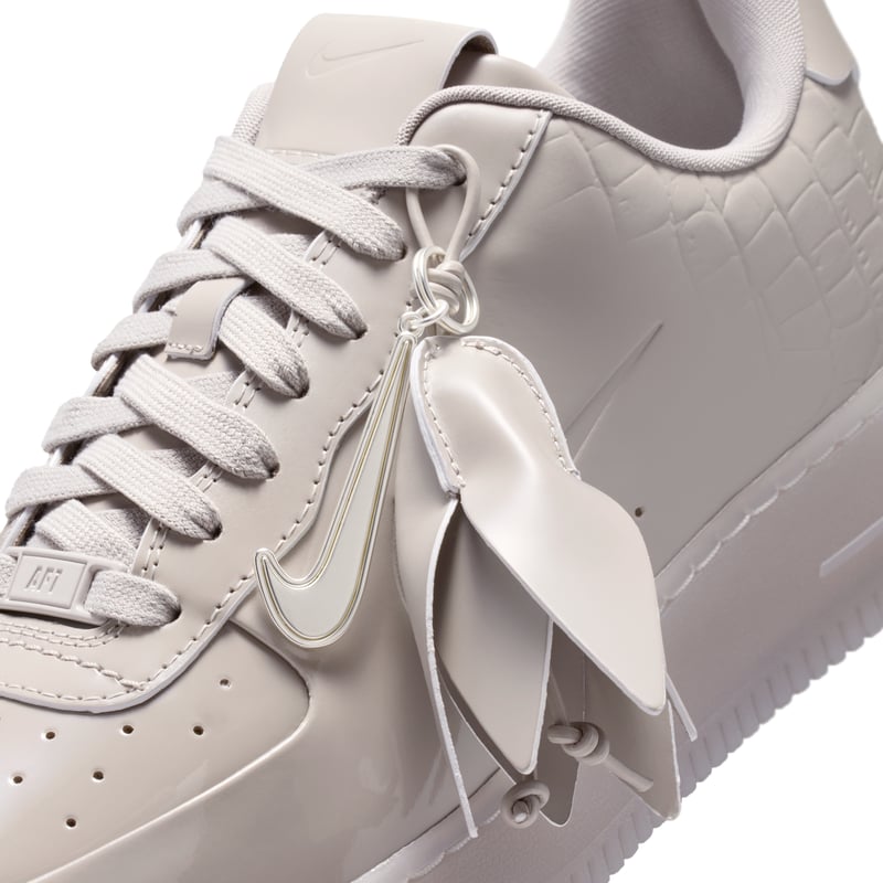 Zapatillas Nike Air Force 1 "Made in Italy" | Mujer | Estilo deportivo | 09 | SPORTSHOWROOM