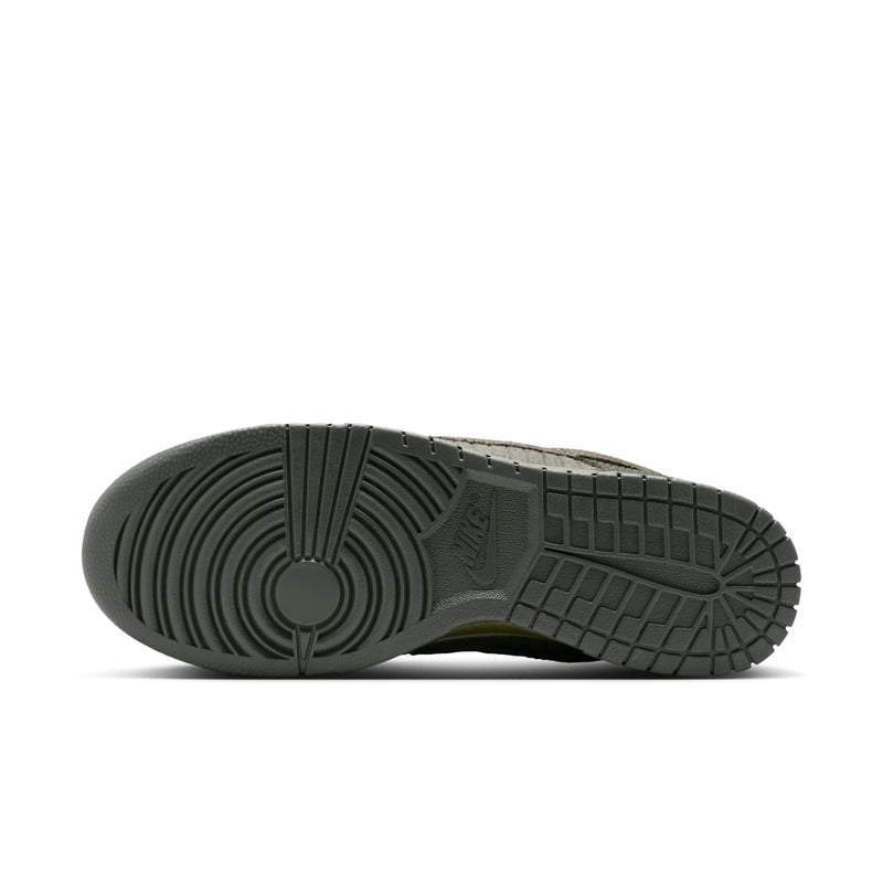 Sapatilhas Nike Dunk Low Retro Premium "Cargo Khaki & Medium Olive" | Homem | Estilo desportivo | 02 | SPORTSHOWROOM
