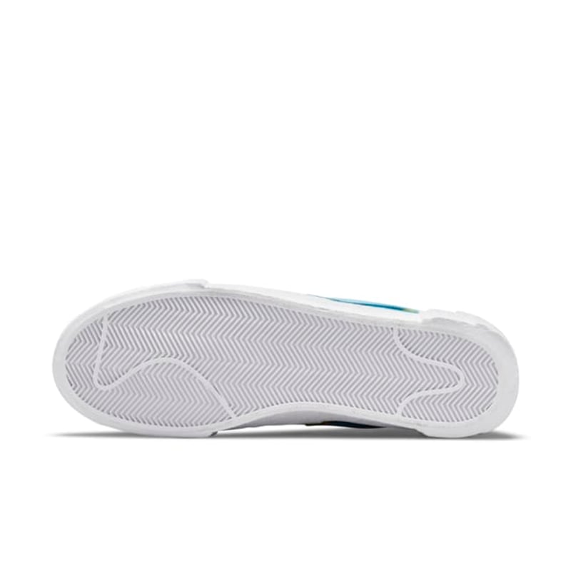 Nike Blazer Low x KAWS x sacai DM7901-400 02