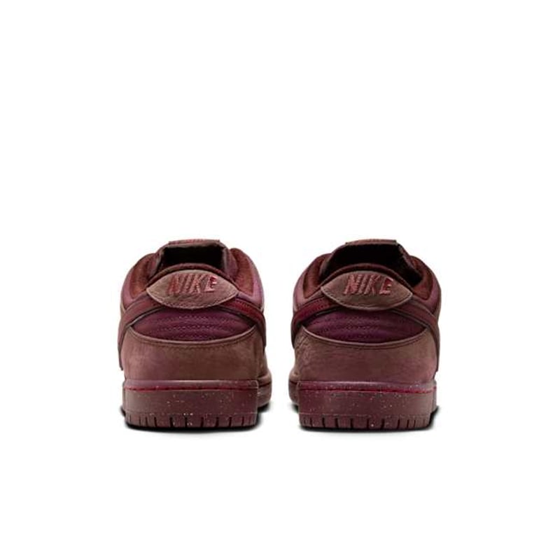 Nike SB Dunk Low ‘City of Love’ FN0619-600 06