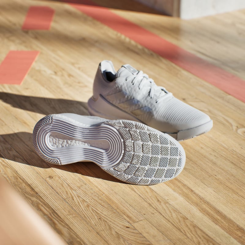adidas Crazyflight IG3970 03