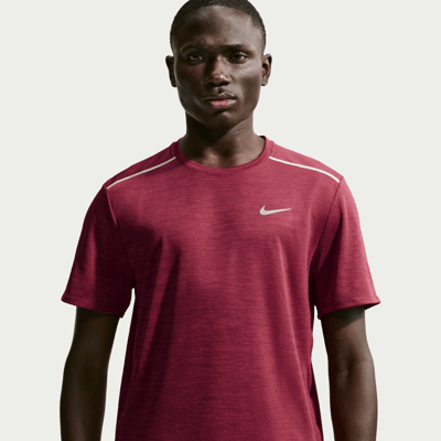 Nike Miler Dri-FIT Skjorte "Tough Red & Mystic Dates" | Herre | Løping | 01 | SPORTSHOWROOM