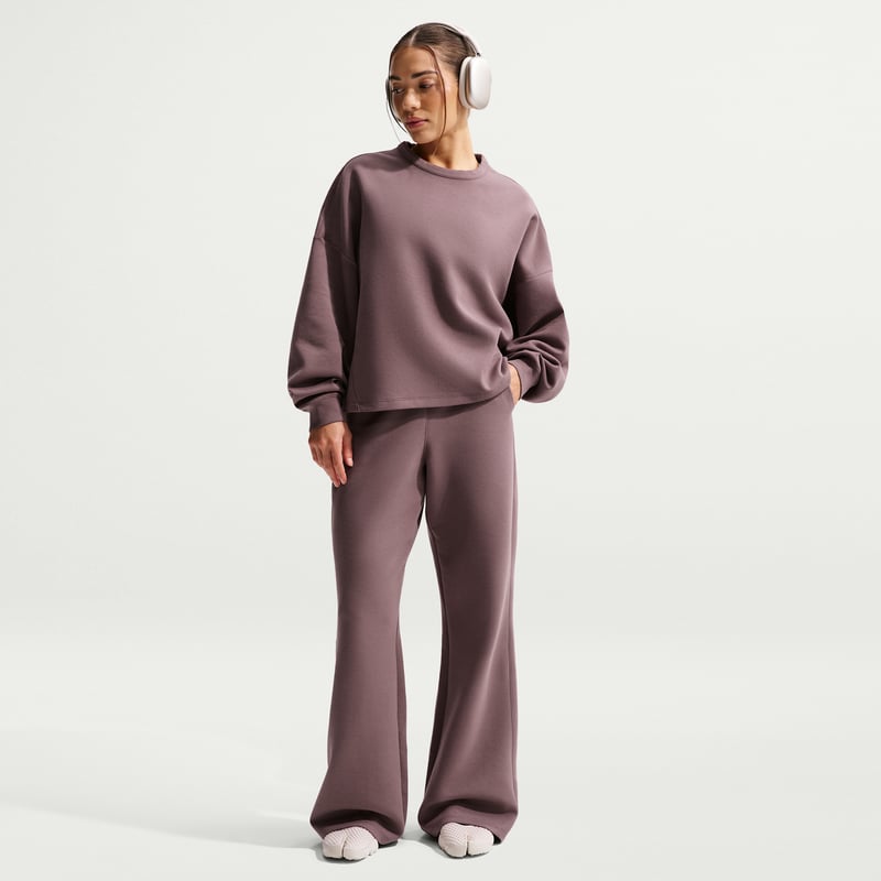 Nike 24.7 ImpossiblySoft Dri-FIT Oversized Crew HQ8193-502 04