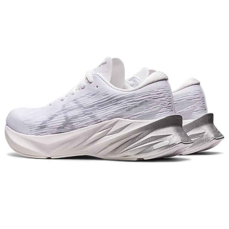 ASICS Novablast 3 1012B288-102 03