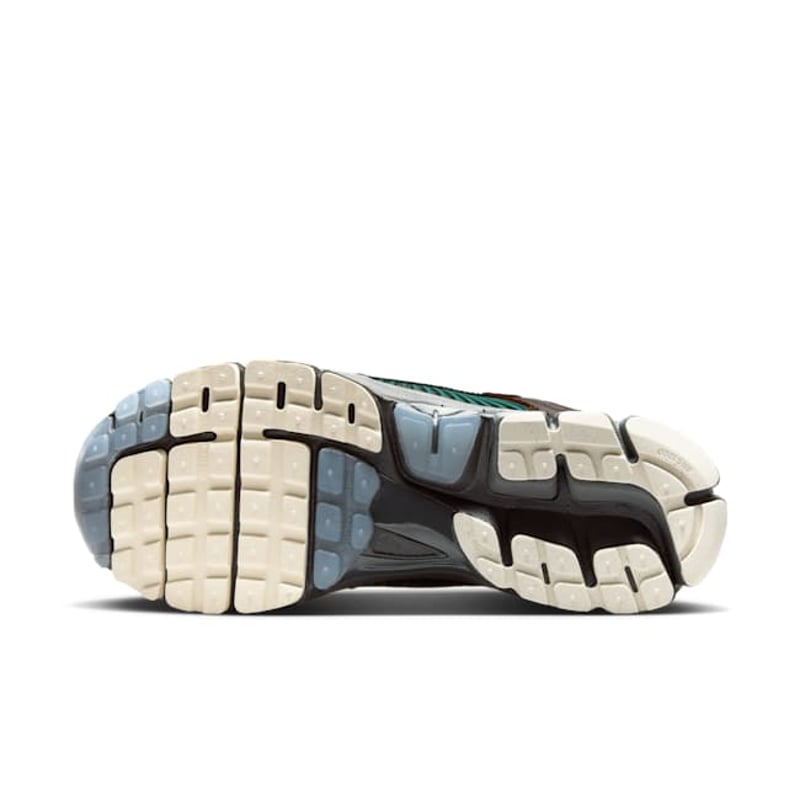 Nike Zoom Vomero 5 FQ8174-237 02