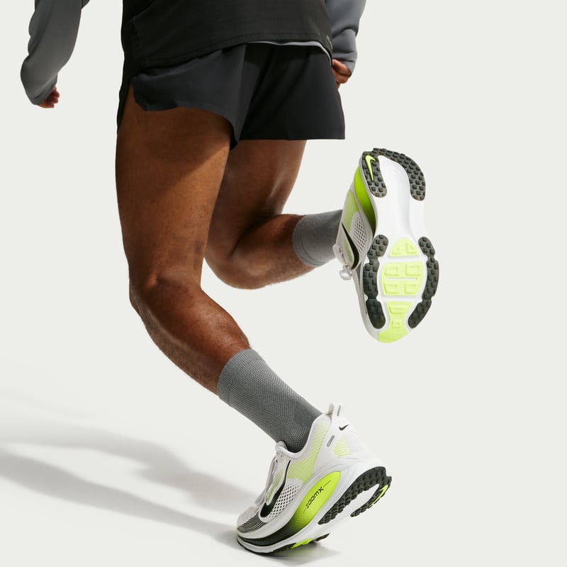 Nike Vomero 18 juoksukengät "Photon Dust & Volt" | Miehet | Juoksu | 08 | SPORTSHOWROOM