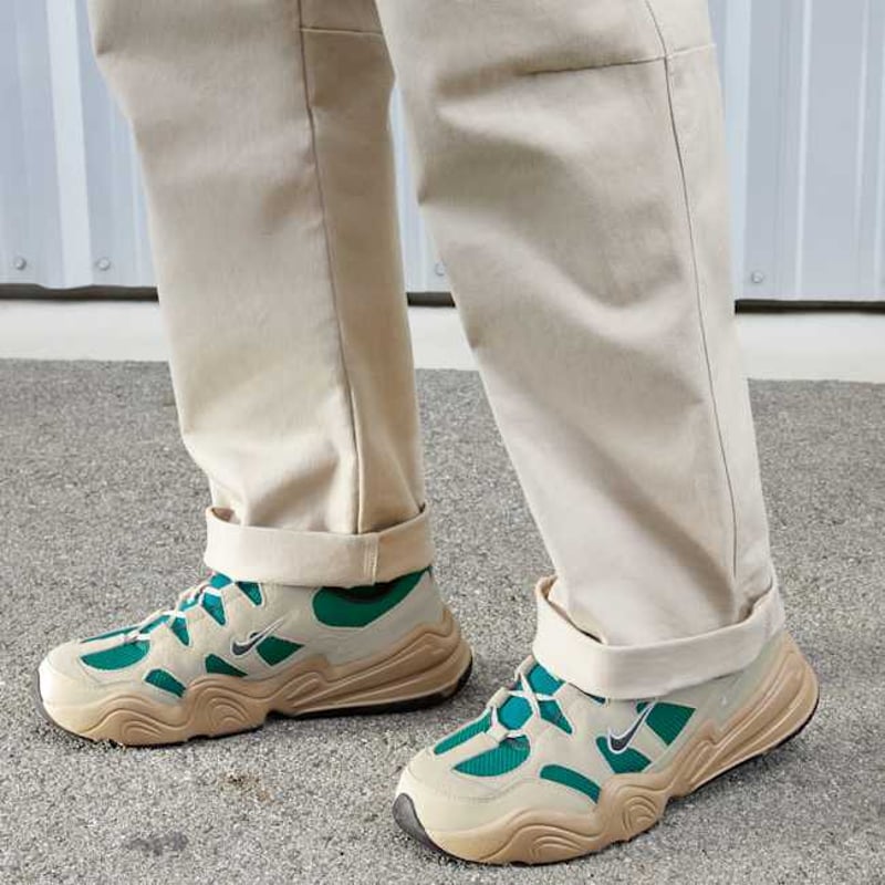 Nike Tech Hera FJ9532-110 02
