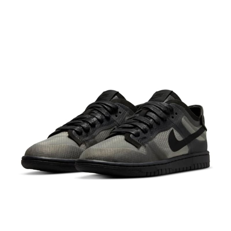 Nike Dunk Low x Comme des Garçons CZ2675-002 05