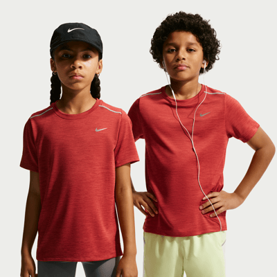 Nike Miler Dri-FIT Skjorte "Tough Red & University Red" | Barn | | 01 | SPORTSHOWROOM
