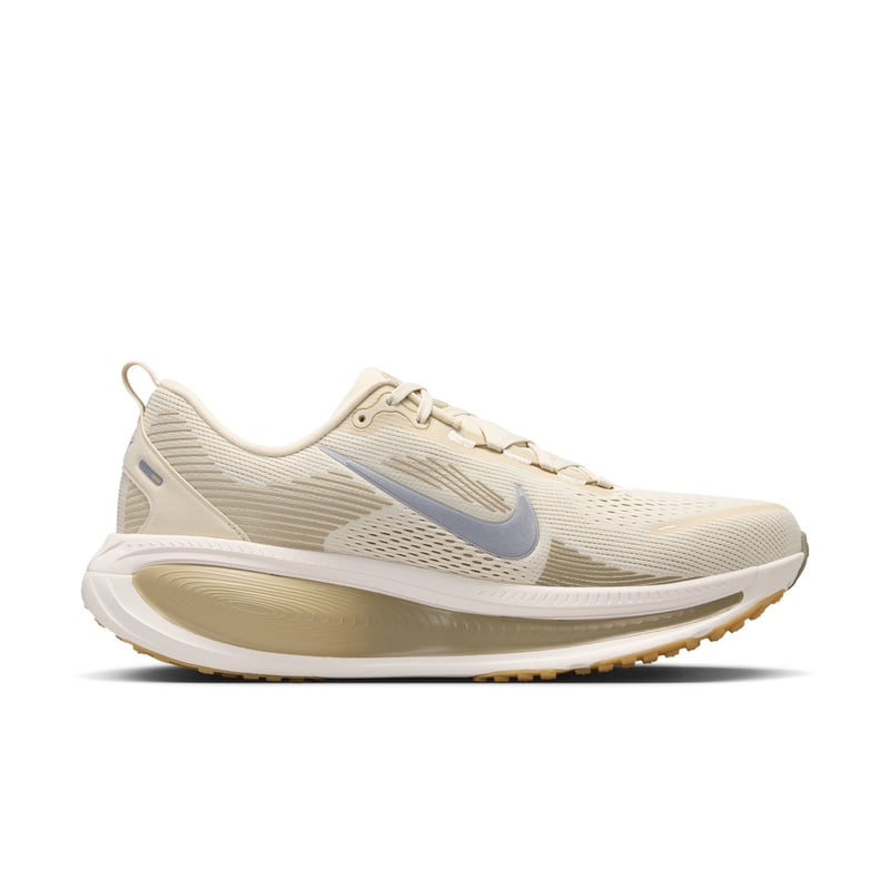 Scarpe da running Nike Vomero 18 "Light Khaki & Metallic Silver" | Uomo | Corsa | 02 | SPORTSHOWROOM