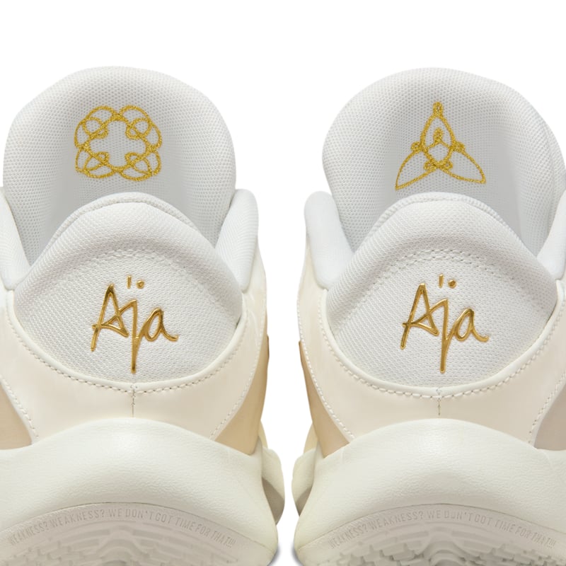 Nike A'One FZ8605-102 09