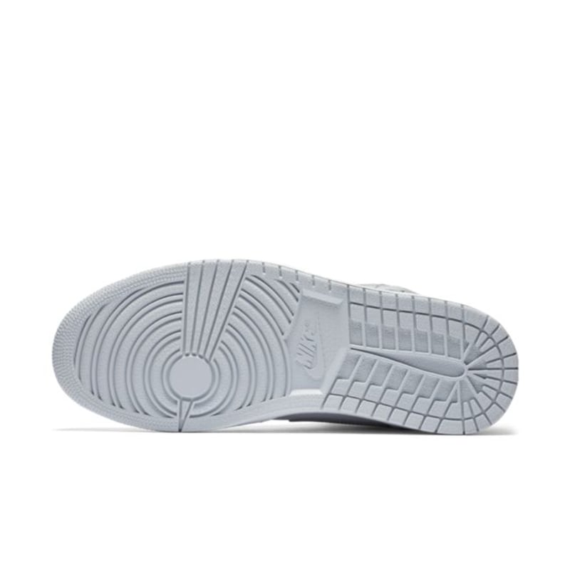 Jordan 1 Retro Mid 554724-032 02