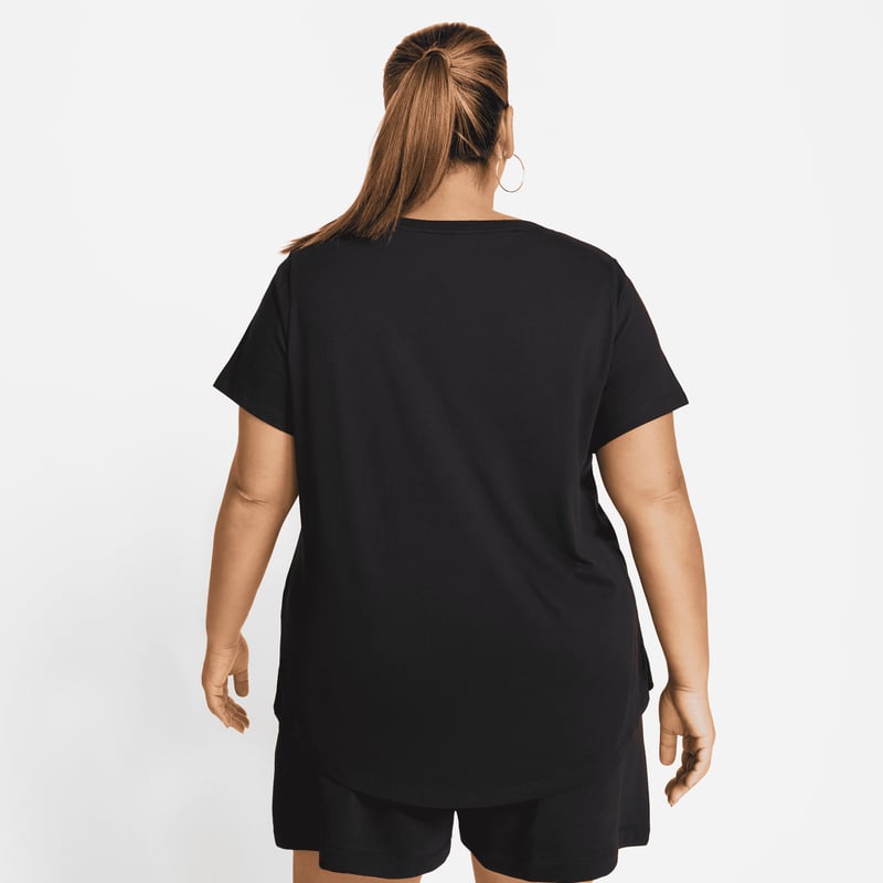 Nike Club Essentials FD0646-010 02