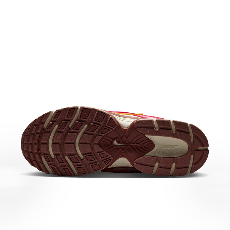 Nike V5 RNR sneakers "Game Day" | Dames | Sportstyle | 02 | SPORTSHOWROOM