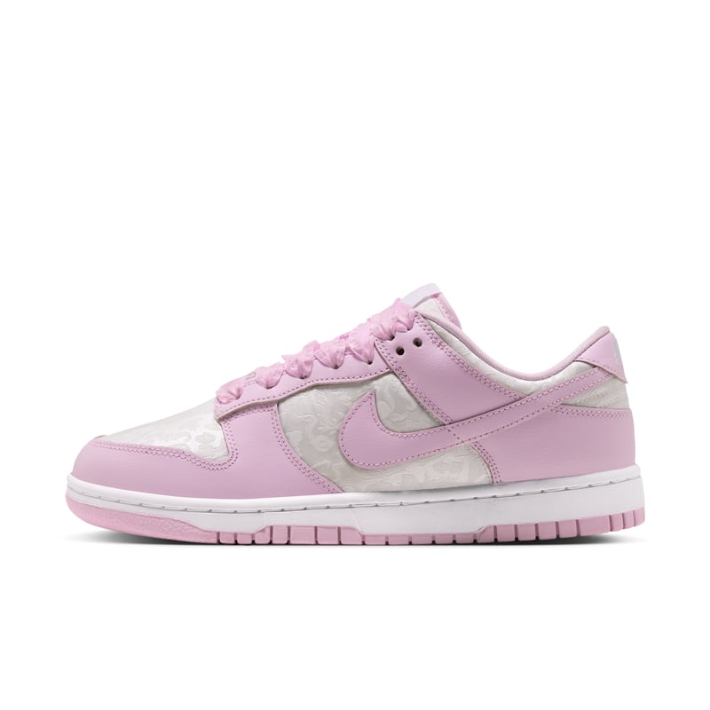 Zapatillas Nike Dunk Low SE "White & Pink Foam" | Mujer | Estilo deportivo | 01 | SPORTSHOWROOM