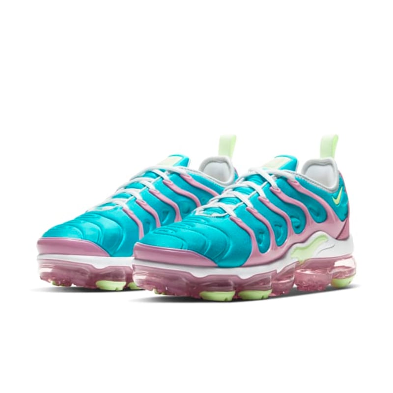 Nike Air VaporMax Plus CW7014-100 04