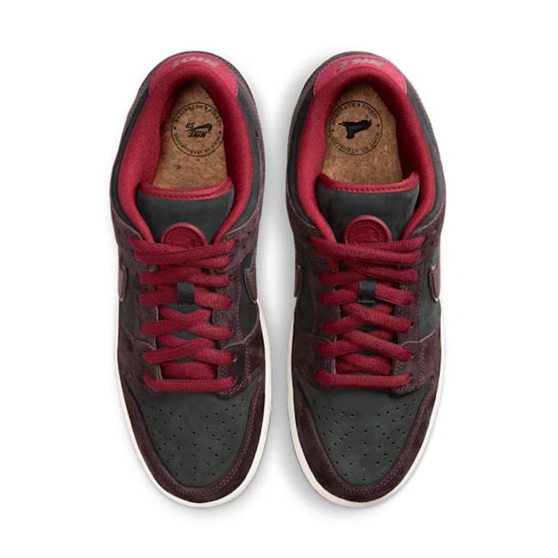 Nike SB Dunk Low Pro x RIOT Skateshop FZ1289-200 04