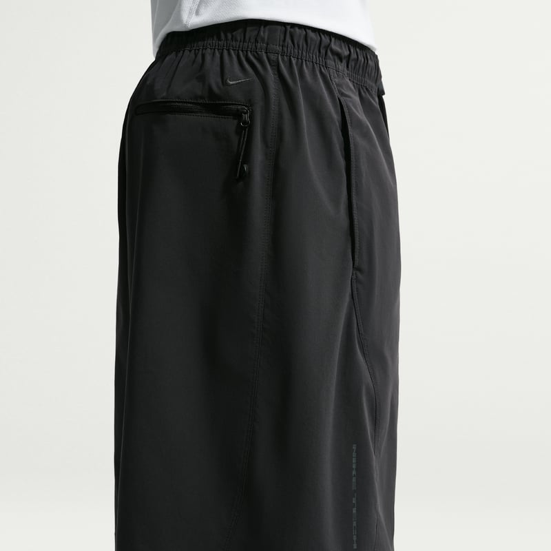 Szorty Nike Tech Helios Dri-FIT "Black" | Mezczyzni | Sportstyle | 02 | SPORTSHOWROOM