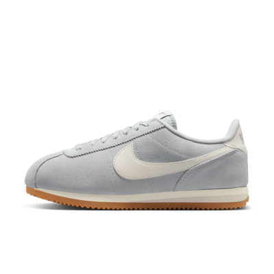 Обувки Nike Cortez "Light Smoke Grey & Light Orewood Brown" | Жени | Sportstyle | 01 | SPORTSHOWROOM