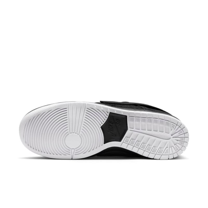 Nike SB Dunk Low x Gnarhunters DH7756-010 02