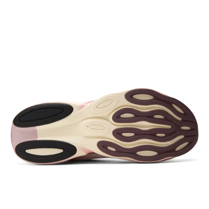 New Balance Ellipse x Gabby Thomas MELPS2EM 04