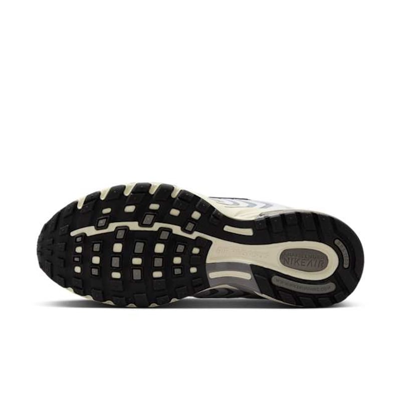 Nike Air Pegasus 2K5 HQ1675-100 02