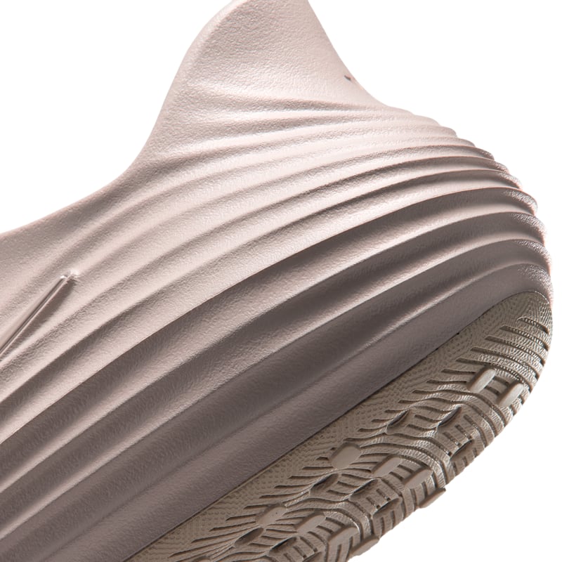 Nike ReactX Rejuven8 sneakers "Moon Particle & Light Orewood Brown" | Dame | Sportstyle | 08 | SPORTSHOWROOM