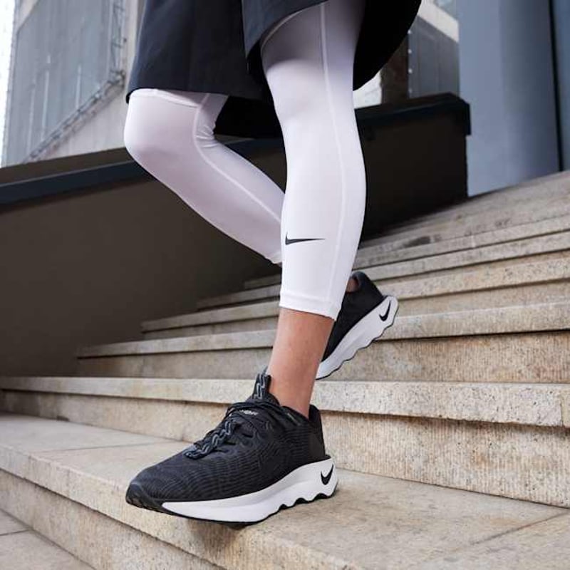 Nike Motiva DV1237-001 02