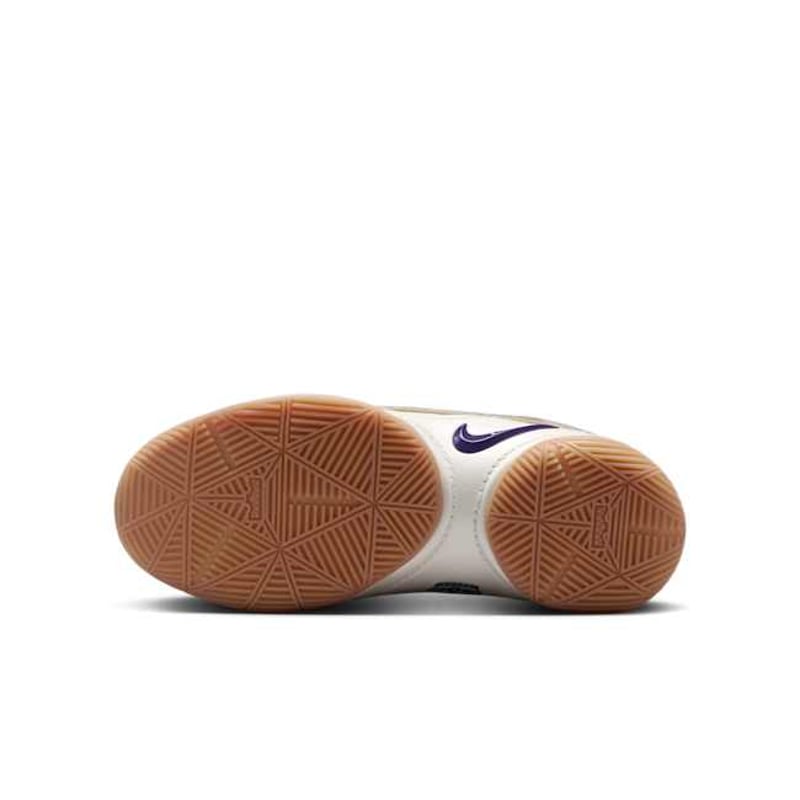 Nike LeBron 22 FZ7308-100 02
