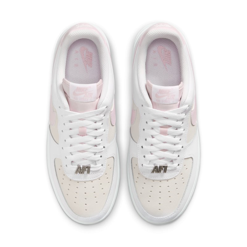 Nike Air Force 1 '07 SE Sneaker "White & Bleached Lilac" | Damen | Sportstyle | 04 | SPORTSHOWROOM