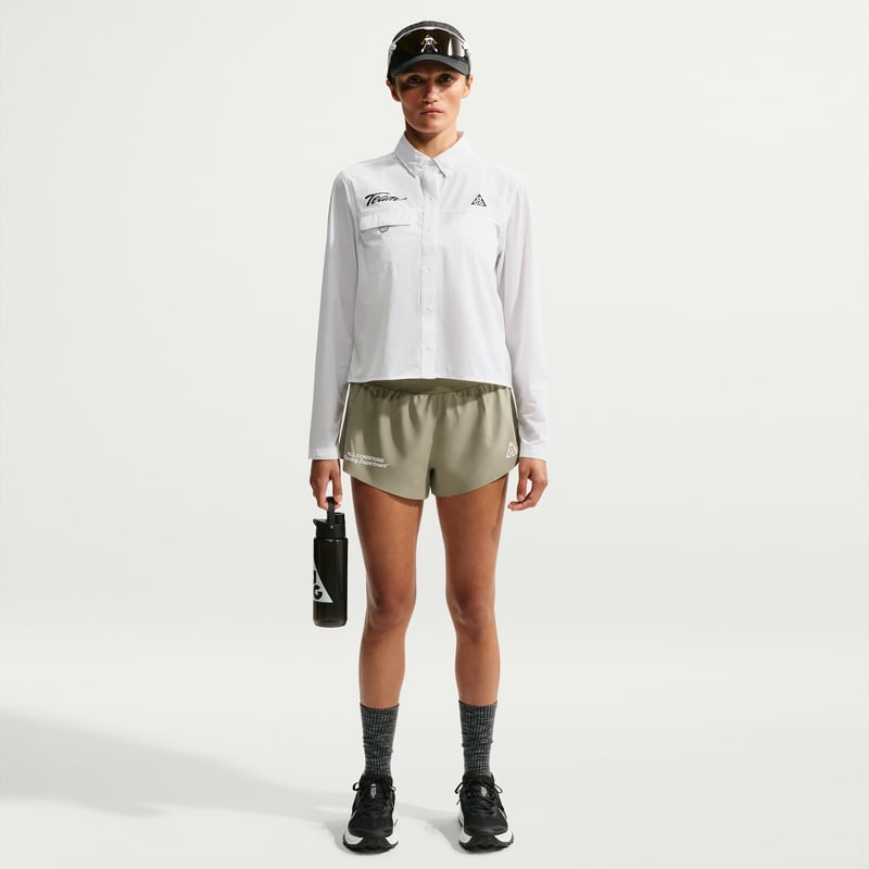 Nike ACG "Aireez" Button-Up Graphic Topp "Summit White" | Kvinnor | Utomhus | 04 | SPORTSHOWROOM