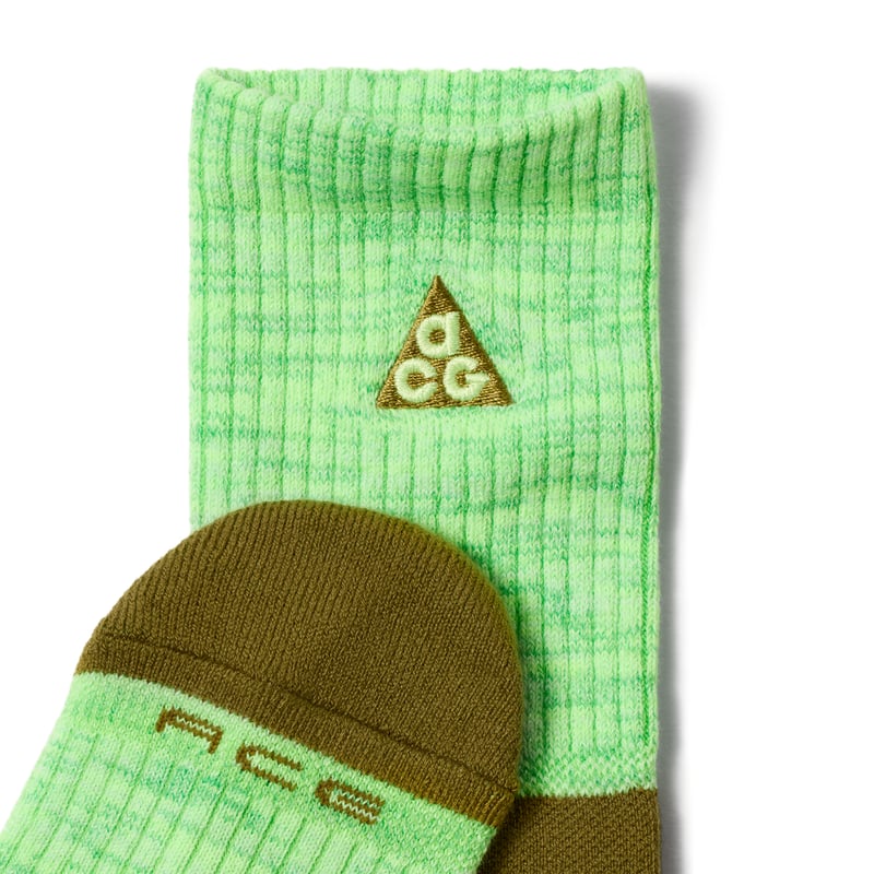 Nike ACG Everyday Cushioned Crew T-Shirt "Vintage Green & Bicoastal" | Män & Kvinnor | | 06 | SPORTSHOWROOM