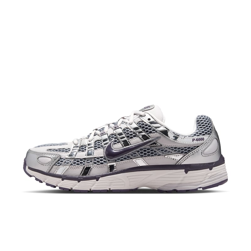 Sapatilhas Nike P-6000 "Vast Grey & Dark Raisin" | Mulher | Estilo desportivo | 01 | SPORTSHOWROOM