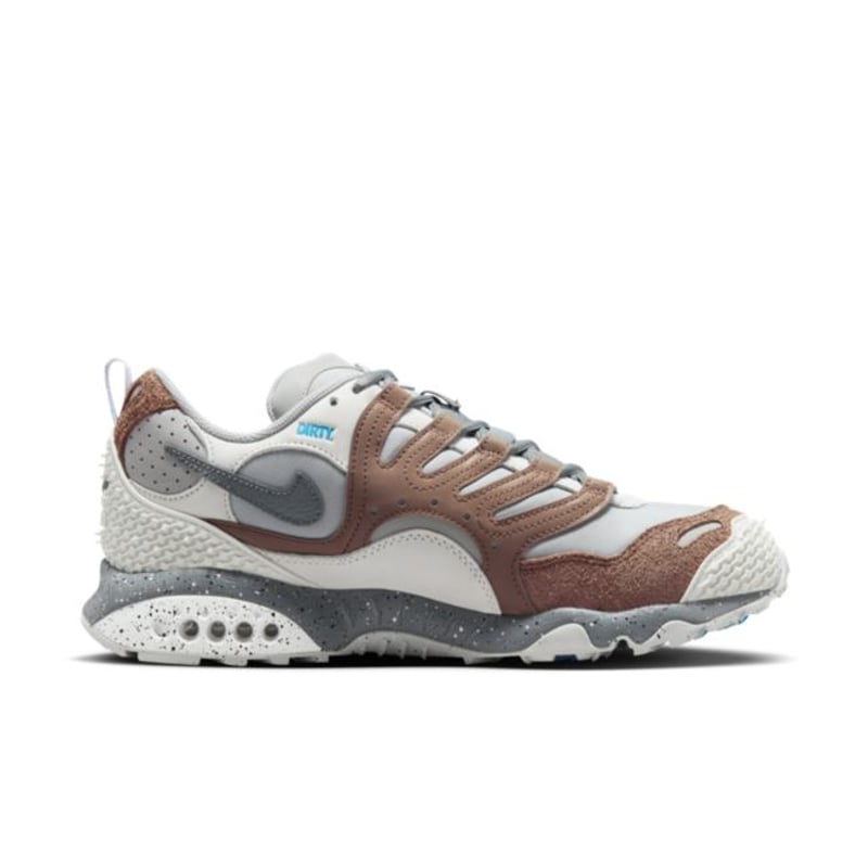 Nike Air Terra Humara x Undefeated FN7546-200 03