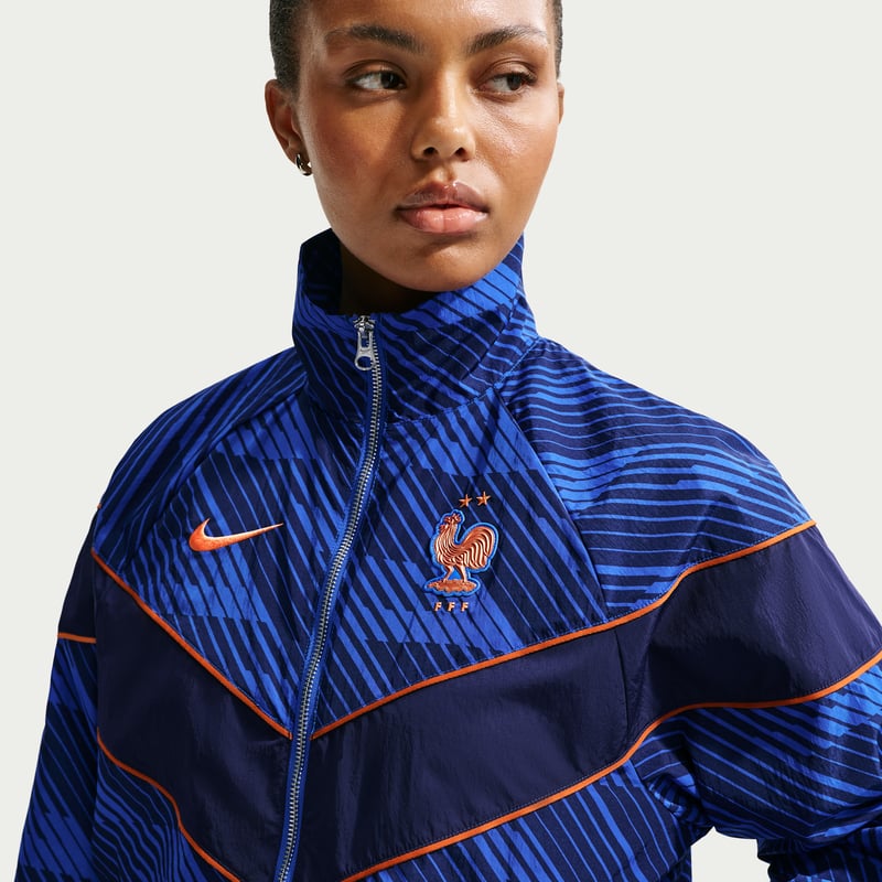 Nike FFF Windrunner UV Woven IB6261-480 03