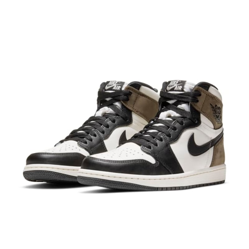 Jordan 1 Retro High OG 555088-105 04