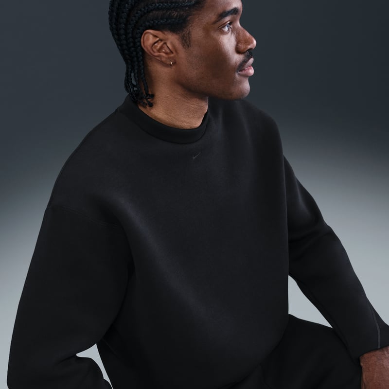 Nike Tech Fleece Loose Fit Crew HV6537-010 03