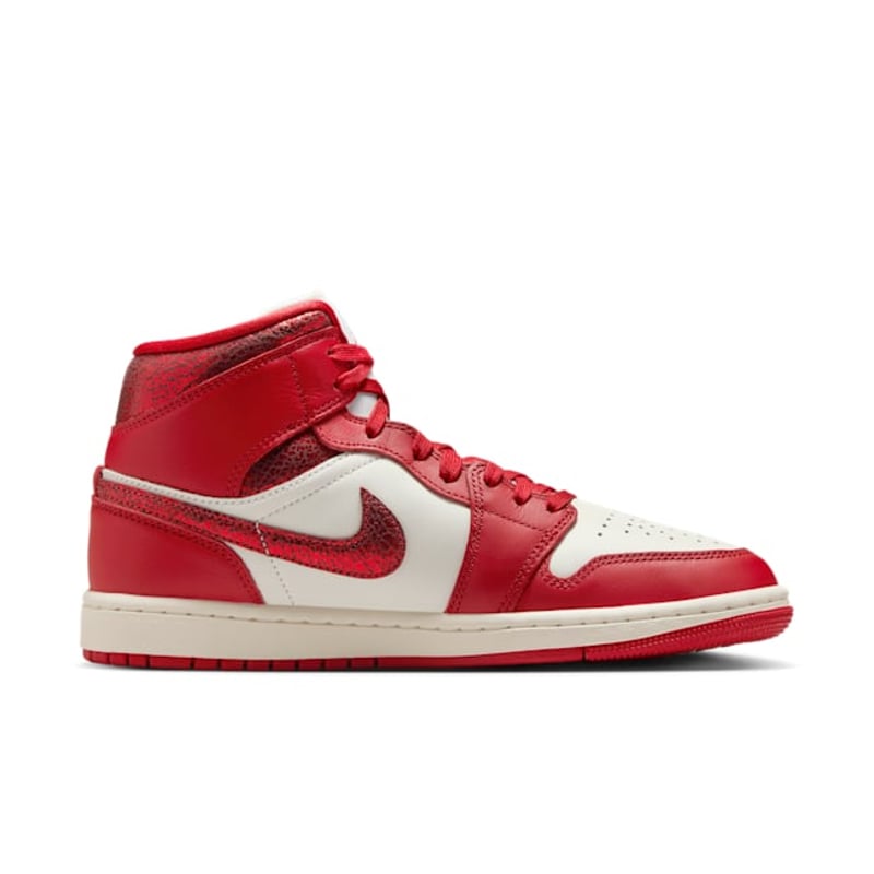 Jordan 1 Mid SE HJ9337-106 03