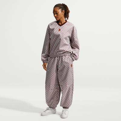 NikeCourt Court Collection Mid-Rise Loose Byxor "Mystic Dates" | Kvinnor | Tennis | 01 | SPORTSHOWROOM