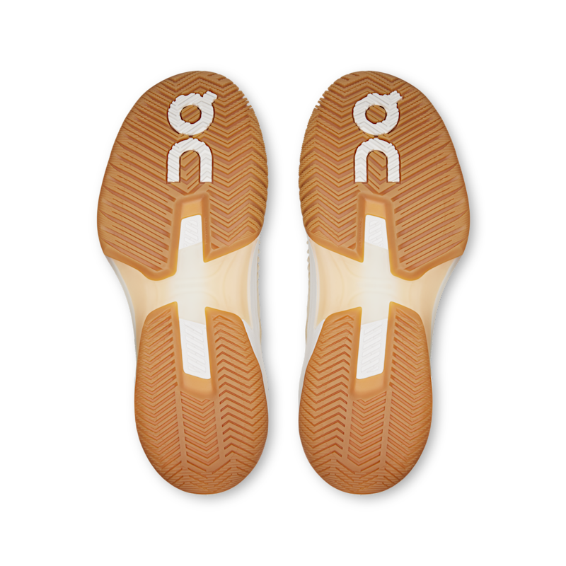 On THE ROGER Pro Fire sneakers "Ivory & Sand" | Dame | Sportstyle | 03 | SPORTSHOWROOM