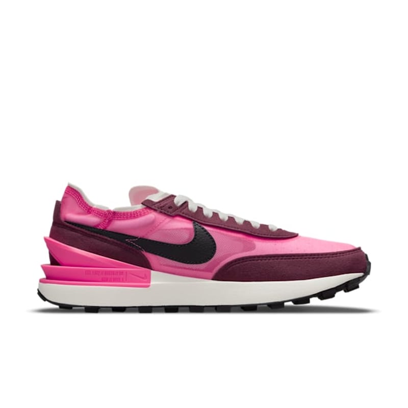 Nike Waffle One DQ0855-600 03
