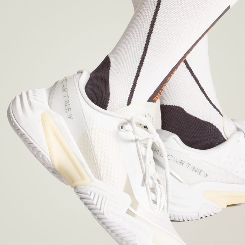 adidas by Stella McCartney Barricade JQ5106 01