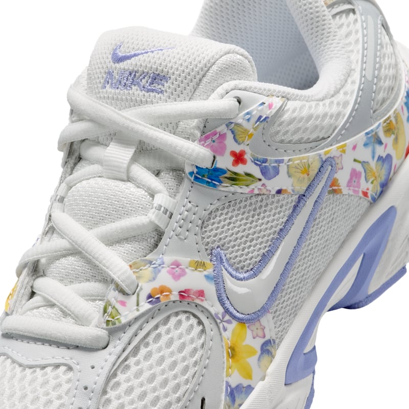 Nike V5 RNR SE trainers "Summit White & Light Thistle" | Kids | SportStyle | 07 | SPORTSHOWROOM