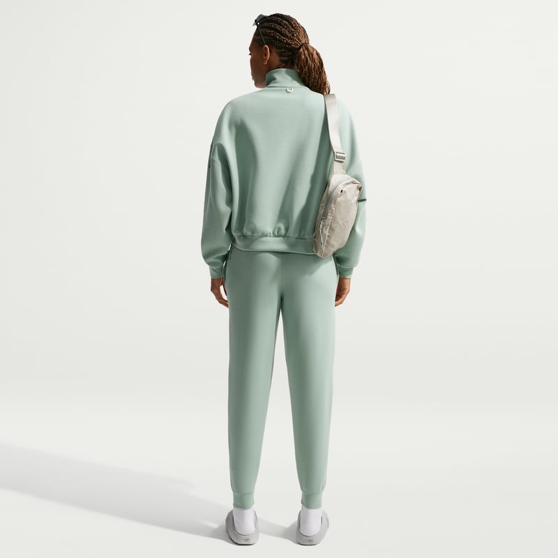 Nike 24.7 ImpossiblySoft Dri-FIT Oversized HQ8188-006 05